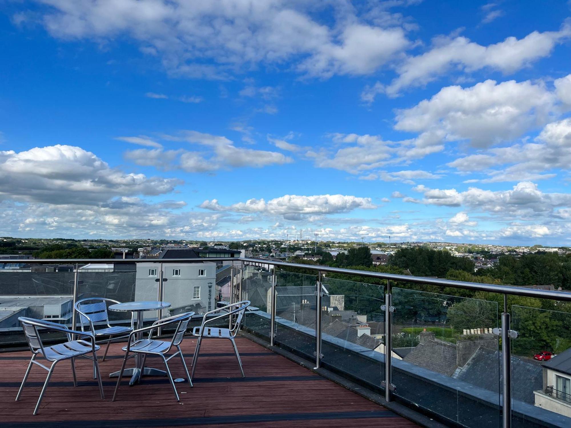 The Western Citypoint Apartments Galway Zewnętrze zdjęcie